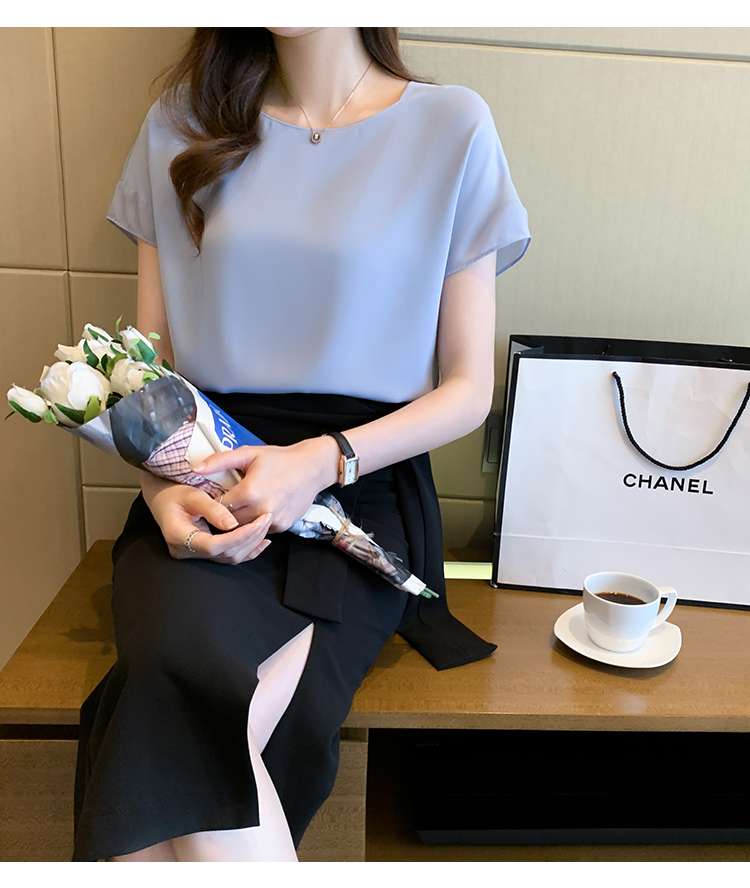 キレイめファッション  シンプルシフォン半袖ブラウス