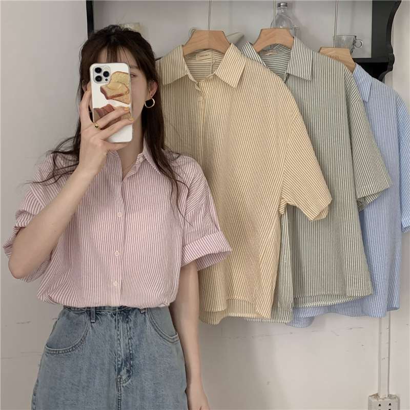 キレイめファッション  ストライプ柄半袖ゆったりシャツ