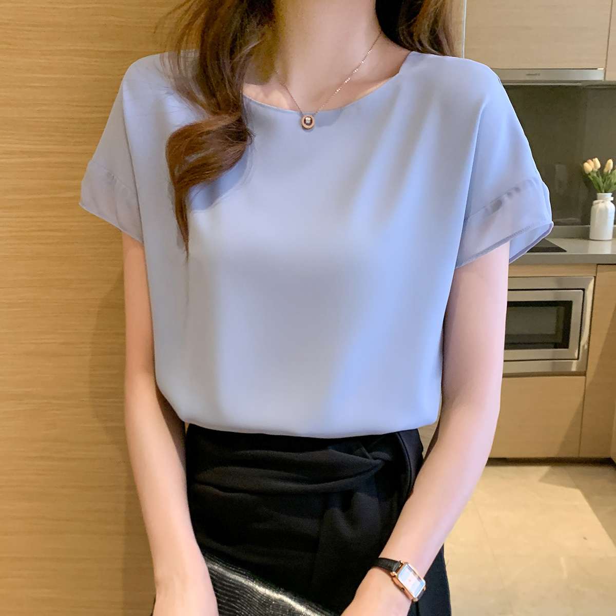 キレイめファッション  シンプルシフォン半袖ブラウス