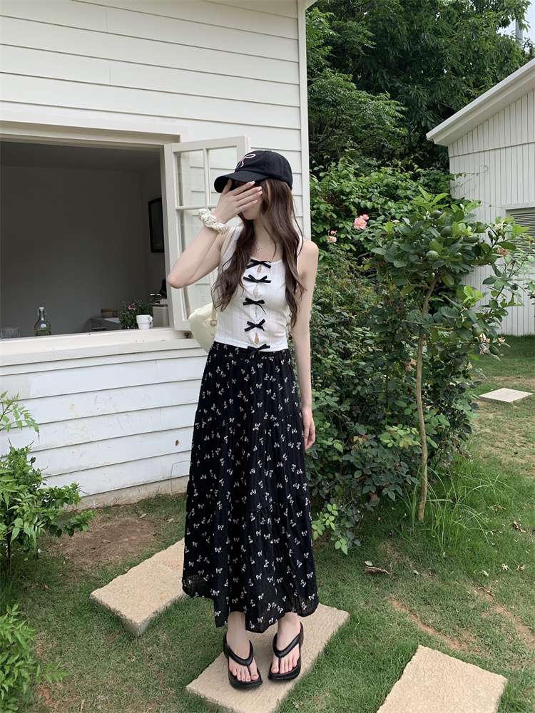 キレイめファッション  蝶々柄きれいめカジュアルティアードマキシスカート