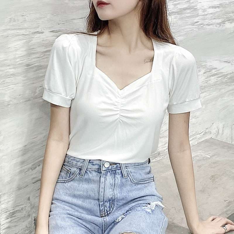 キレイめファッション  デコルテ強調フロントギャザーTシャツ