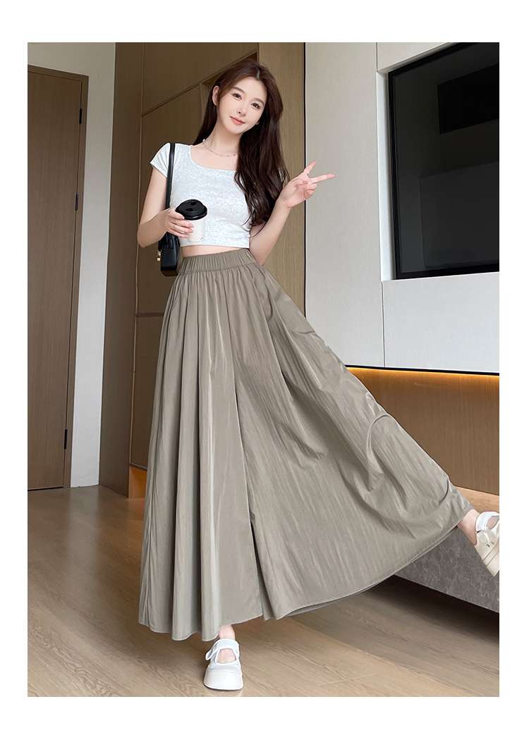 キレイめファッション  ゆったりシルエットのワイドパンツ