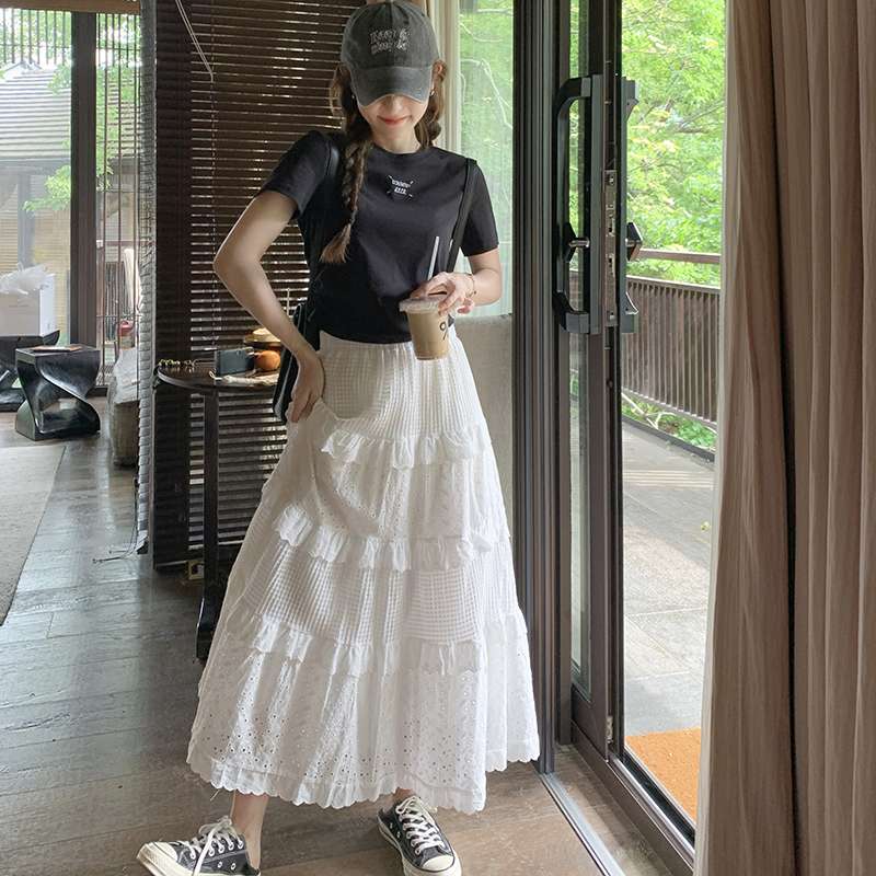キレイめファッション  刺繍レース きれいめカジュアルマキシティアードスカート