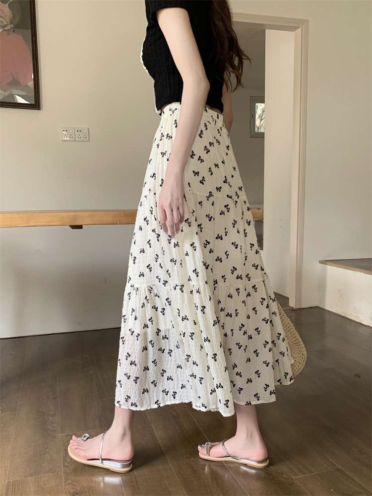 キレイめファッション  蝶々柄きれいめカジュアルティアードマキシスカート