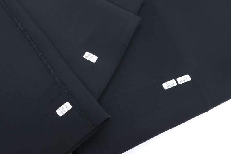 キレイめファッション  スリムシルエットのロングワンピース