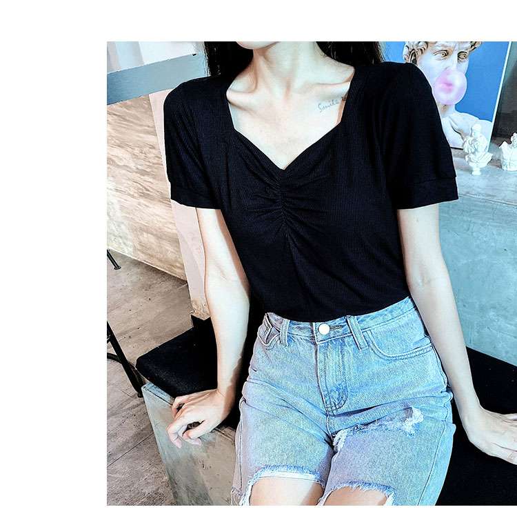 キレイめファッション  デコルテ強調フロントギャザーTシャツ