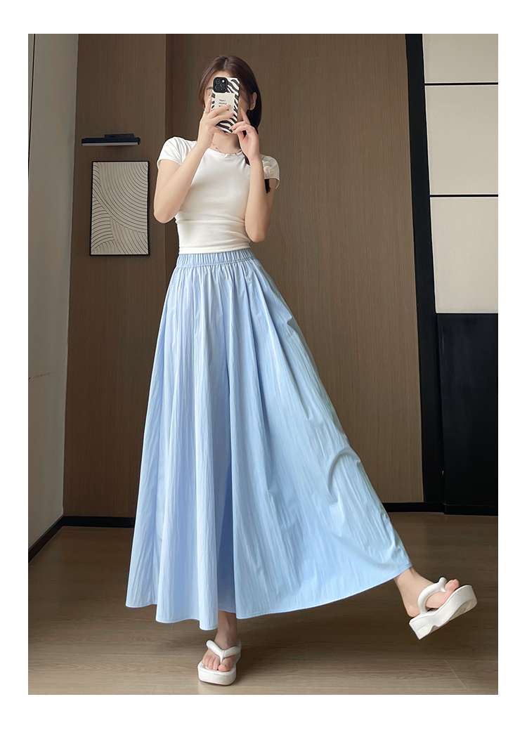 キレイめファッション  ゆったりシルエットのワイドパンツ