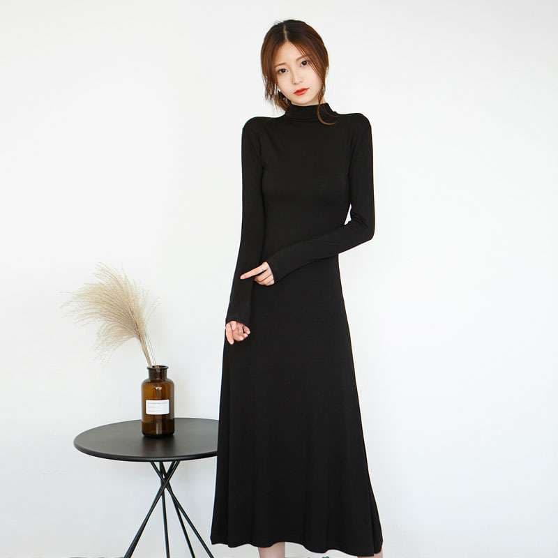 キレイめファッション きれいめシルエットモックネックニットワンピース