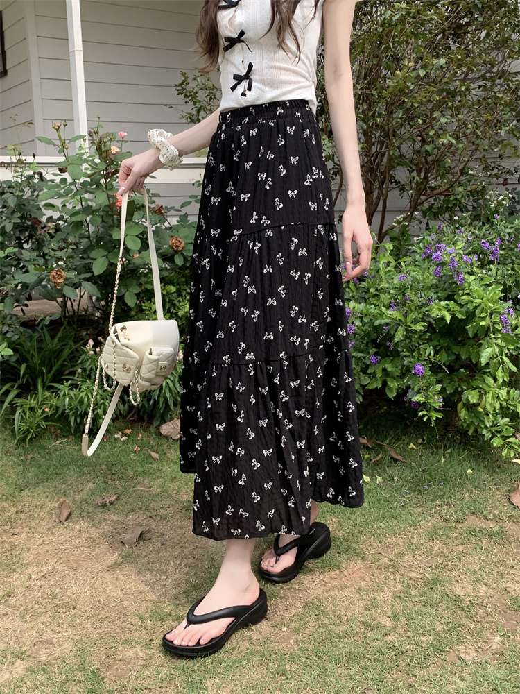 キレイめファッション  蝶々柄きれいめカジュアルティアードマキシスカート