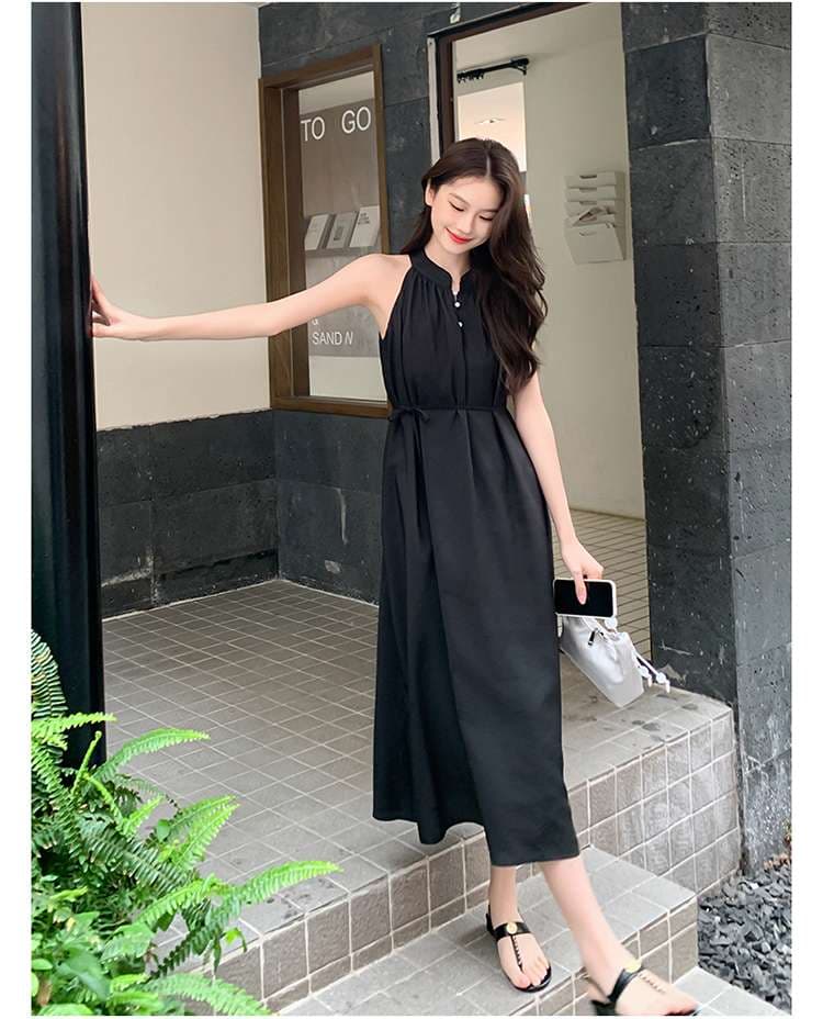 キレイめファッション  エレガントホルターネックマキシワンピース