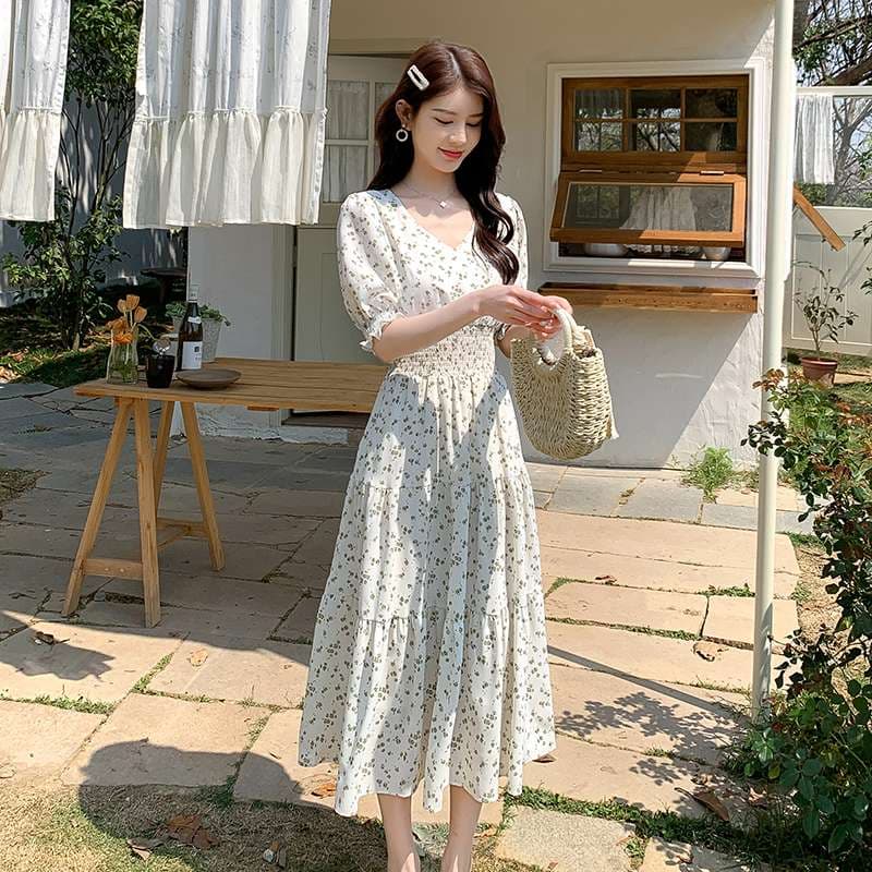 キレイめファッション  小花柄フレアマキシワンピース