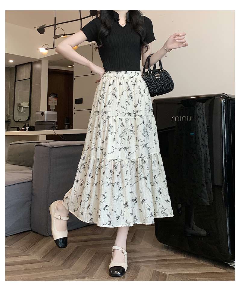 キレイめファッション  きれいめカジュアル花柄プリーツロングスカート