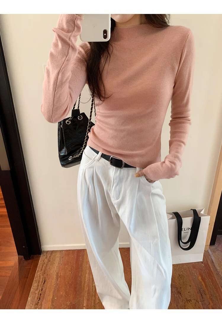 キレイめファッション 柔らかシルエット綺麗目ハイネックニット