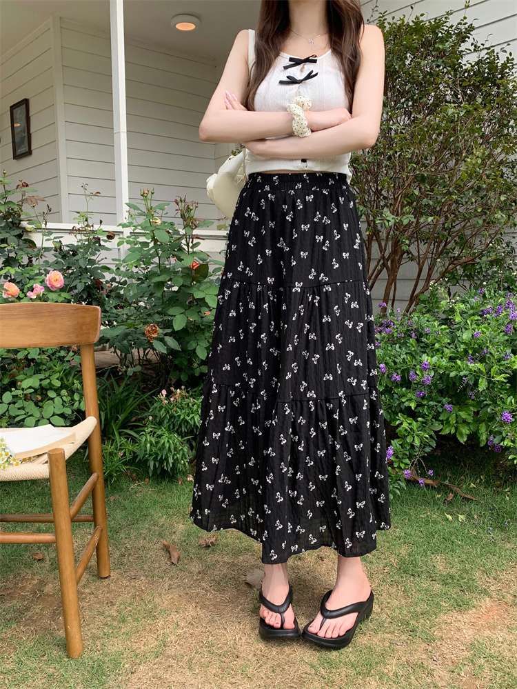 キレイめファッション  蝶々柄きれいめカジュアルティアードマキシスカート