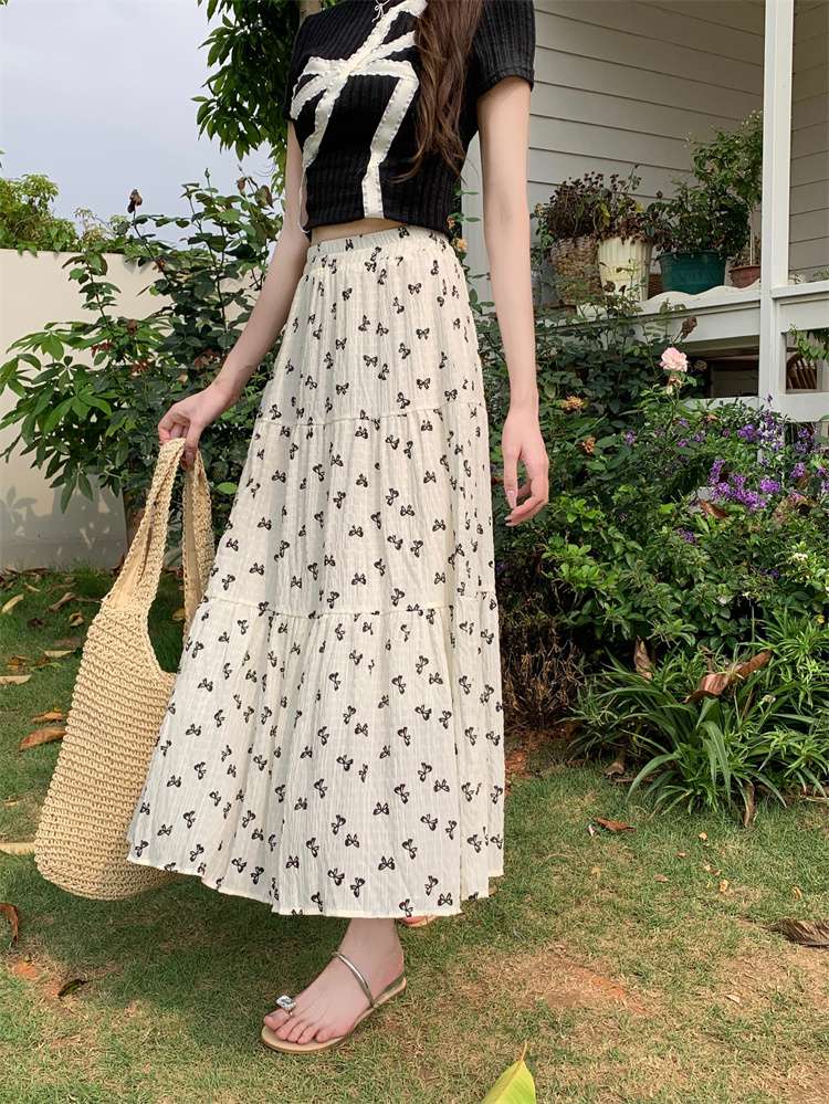 キレイめファッション  蝶々柄きれいめカジュアルティアードマキシスカート