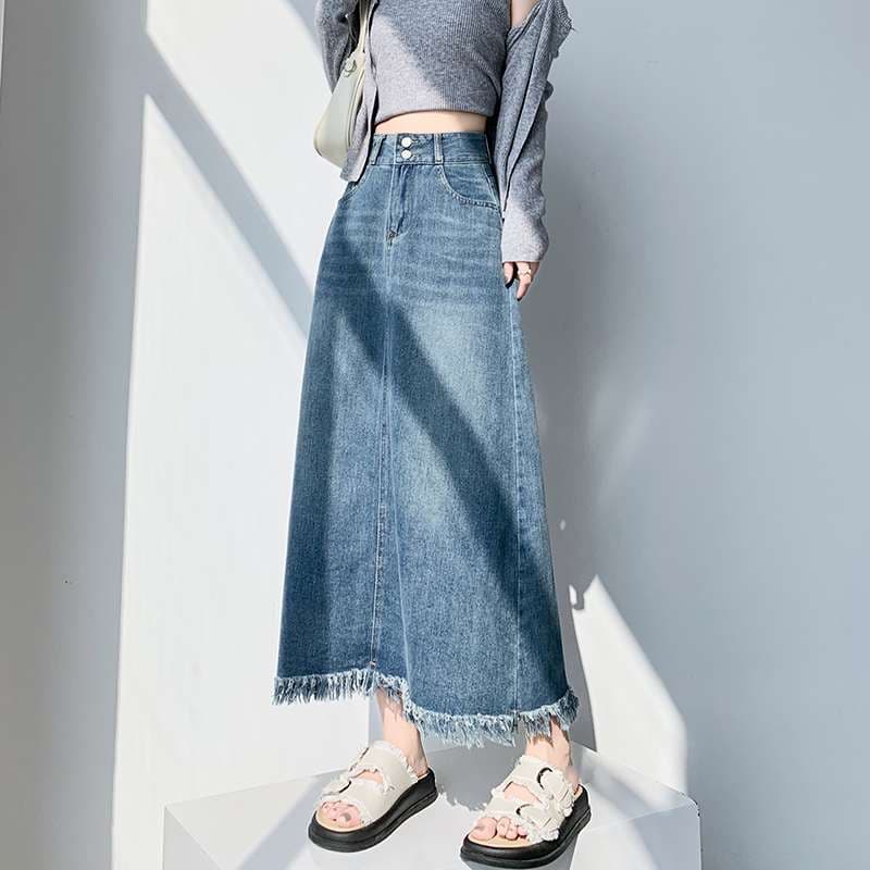 キレイめファッション  フリンジ裾Aラインきれいめカジュアルマキシデニムスカート