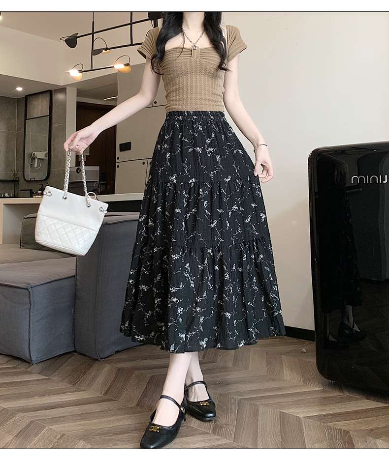 キレイめファッション  きれいめカジュアル花柄プリーツロングスカート