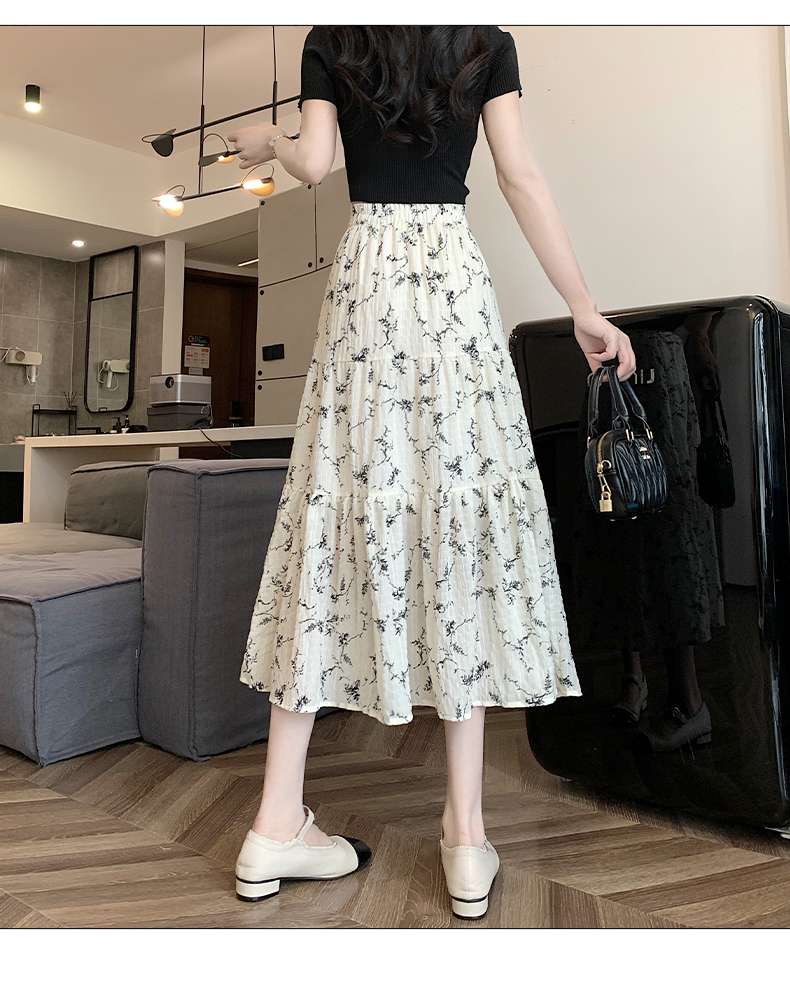 キレイめファッション  きれいめカジュアル花柄プリーツロングスカート