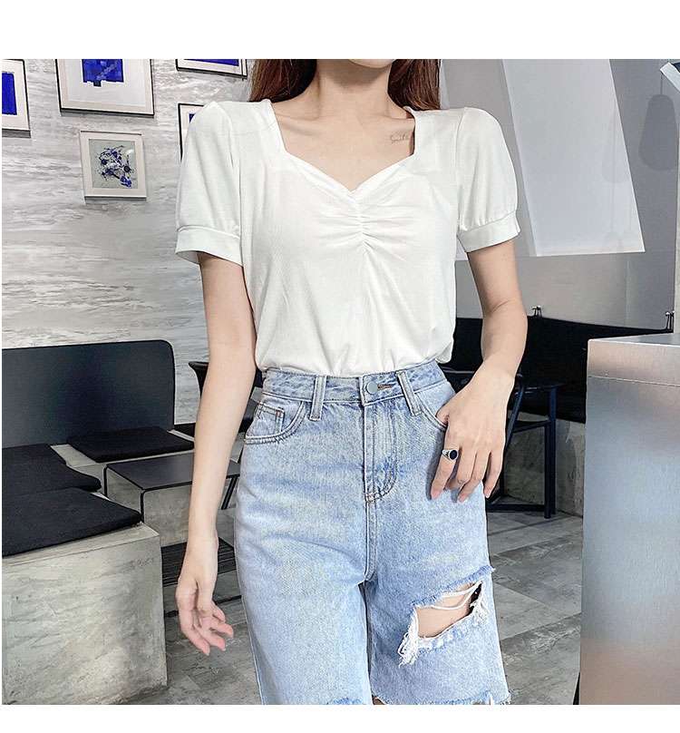 キレイめファッション  デコルテ強調フロントギャザーTシャツ