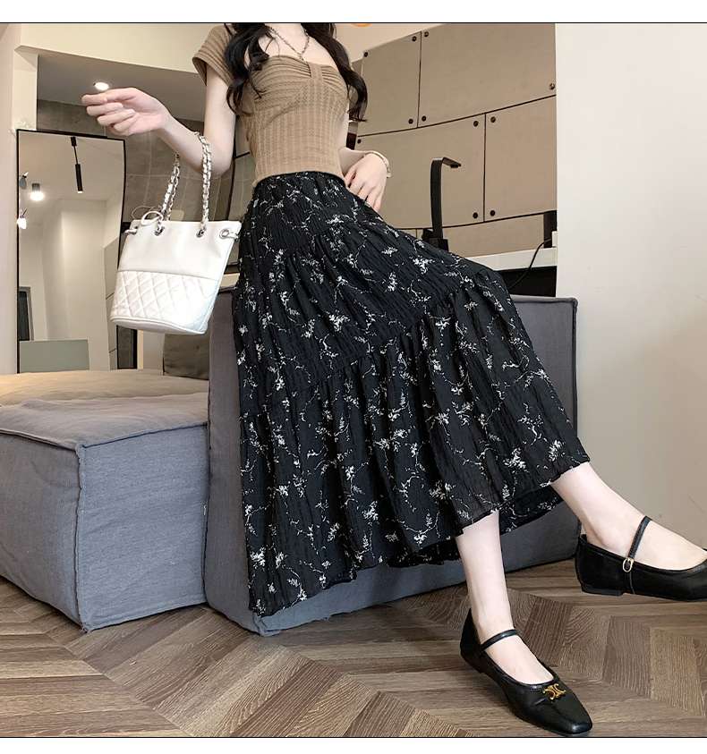 キレイめファッション  きれいめカジュアル花柄プリーツロングスカート