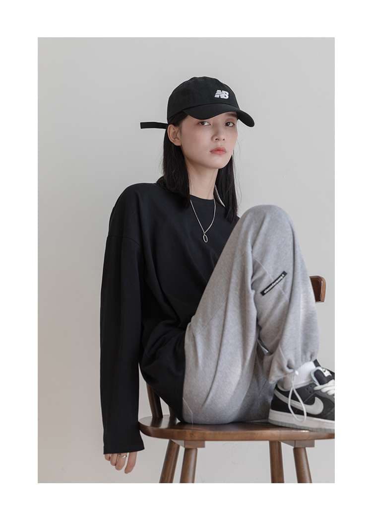 キレイめファッション シンプル長袖クルーネックカットソー　きれいめトップス