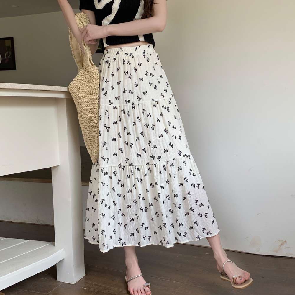 キレイめファッション  蝶々柄きれいめカジュアルティアードマキシスカート