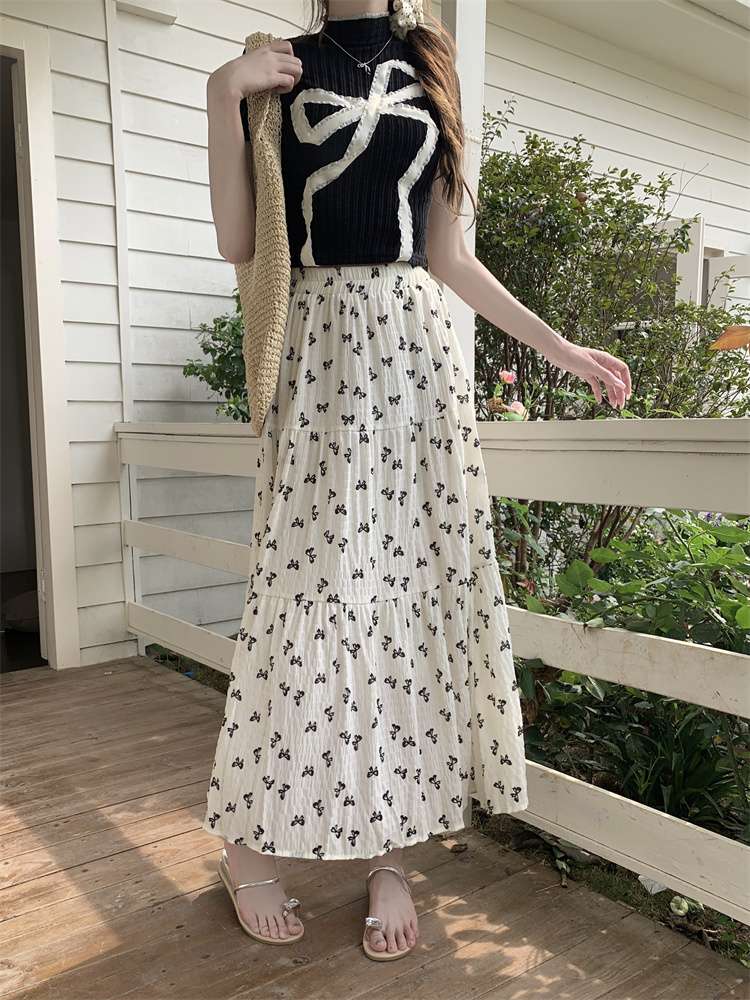 キレイめファッション  蝶々柄きれいめカジュアルティアードマキシスカート