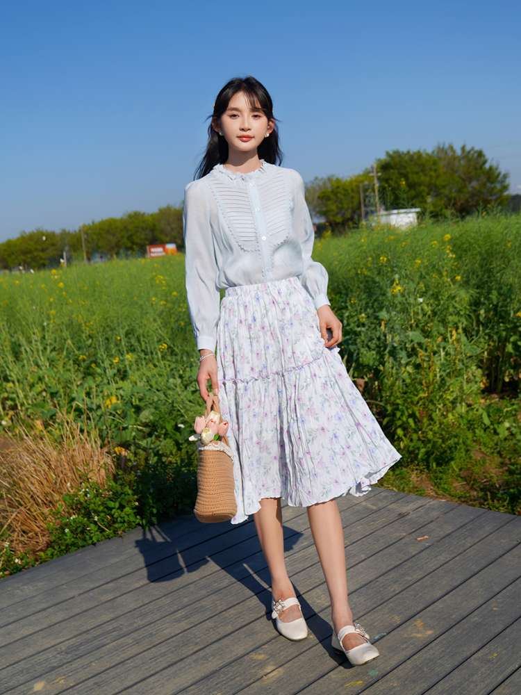キレイめファッション フローラル柄きれいめティアードロングスカート